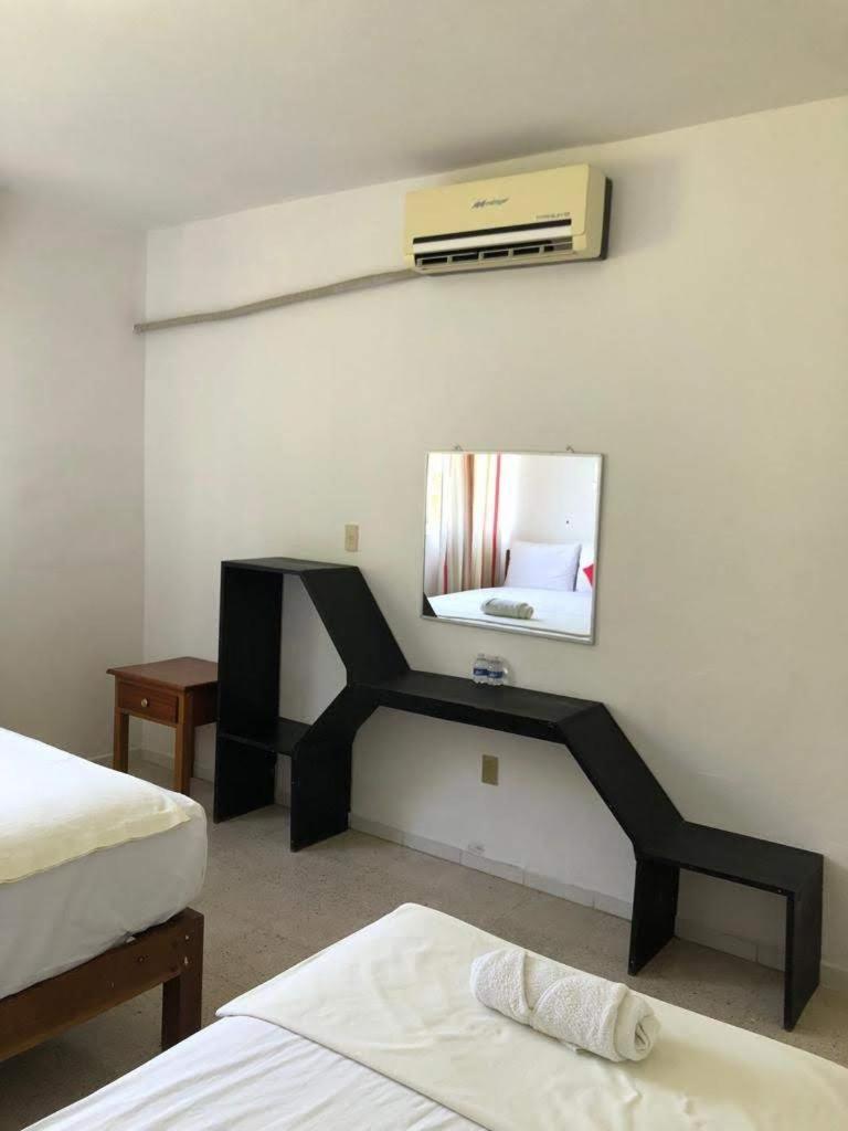 Hotel Los Leones Palenque Kültér fotó