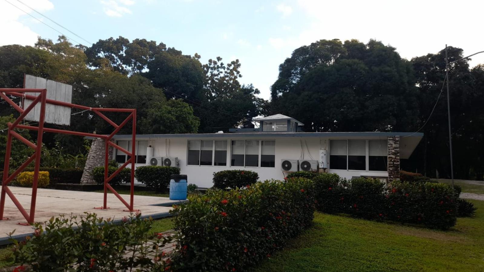 Hotel Los Leones Palenque Kültér fotó