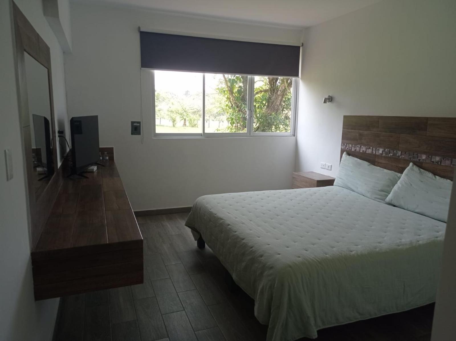 Hotel Los Leones Palenque Kültér fotó